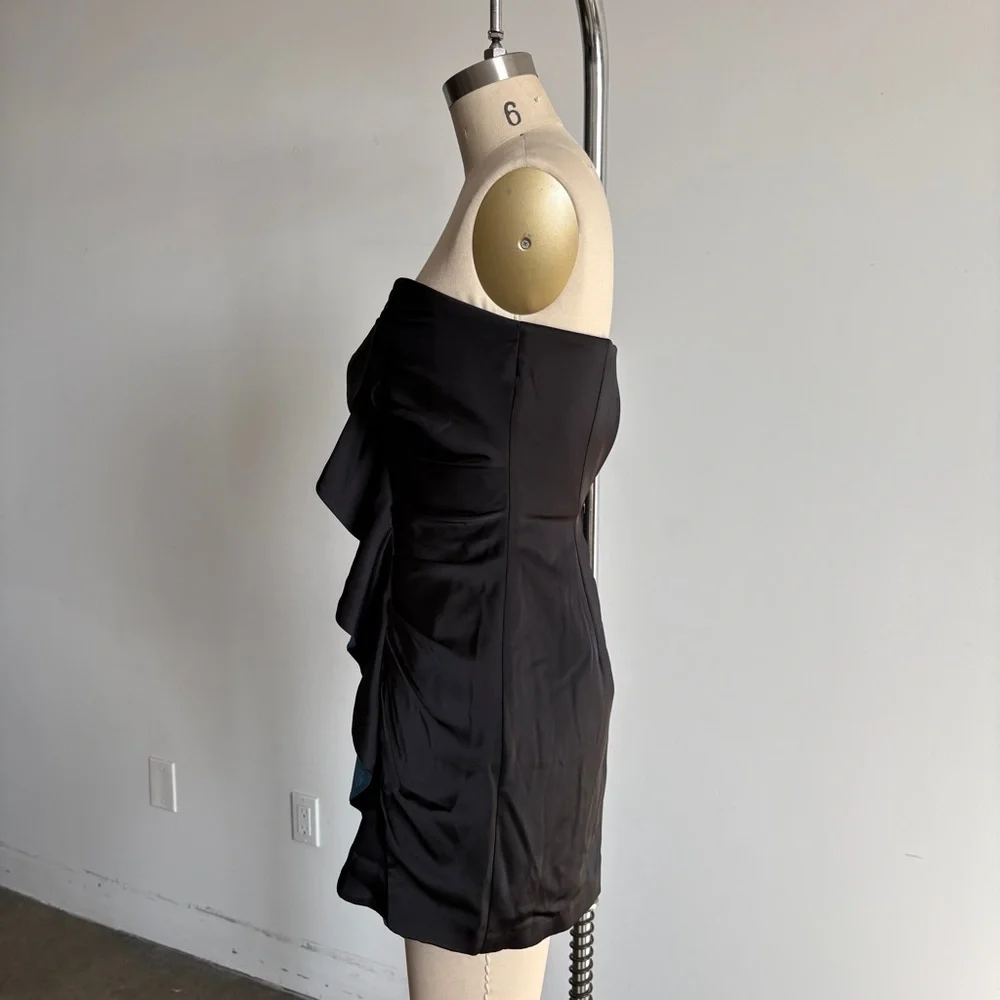 $298 NWOT BCBGMaxAzria Strapless Velvet Satin Ruffle Dress in Black Sky Sz 4